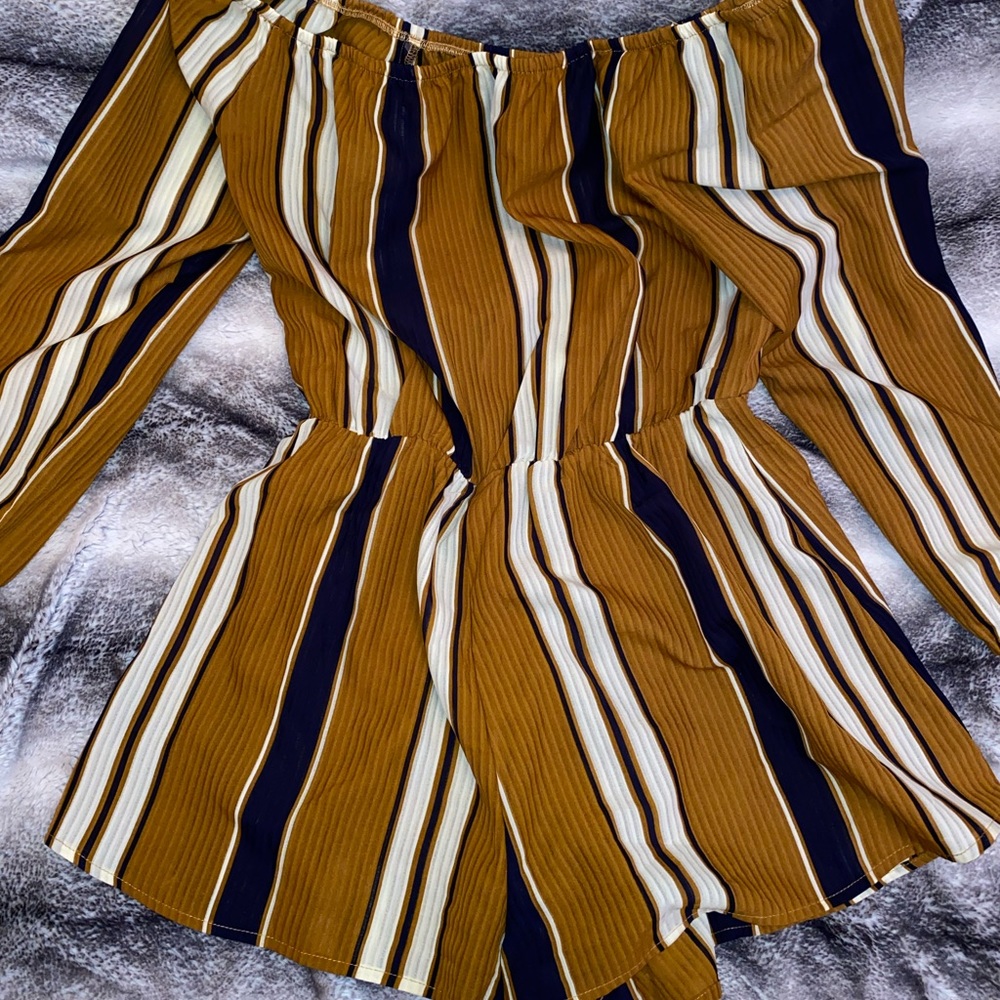 cute striped jumper 🥰